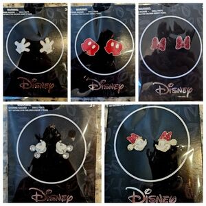 *NWT Disney Mickey Mouse Fashion Stud Earrings